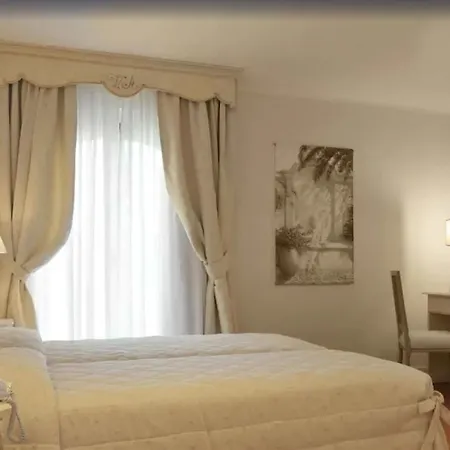 Agnese Hotel 3*